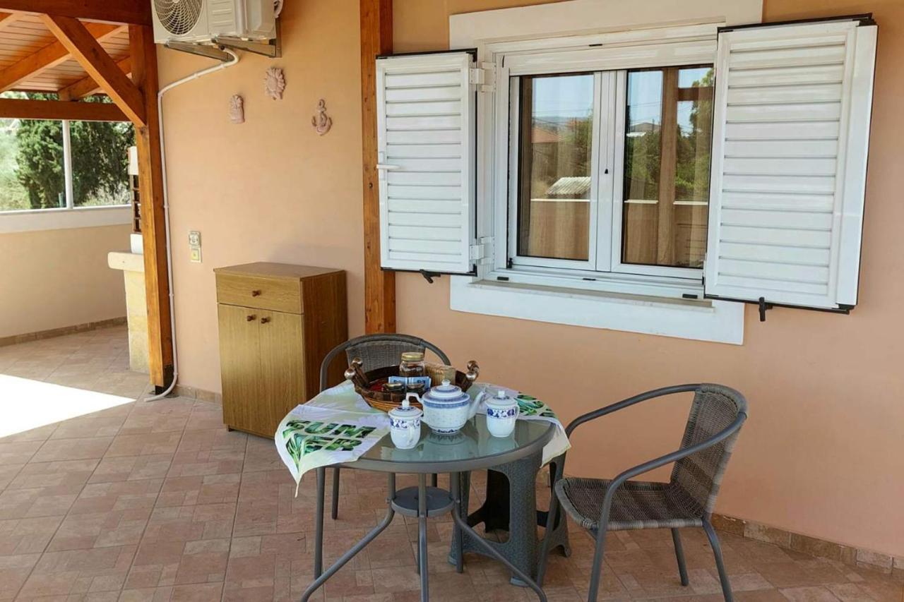 En Zar Ξυλόκαστρο Διαμέρισμα Άνω Καμάρι Εξωτερικό φωτογραφία